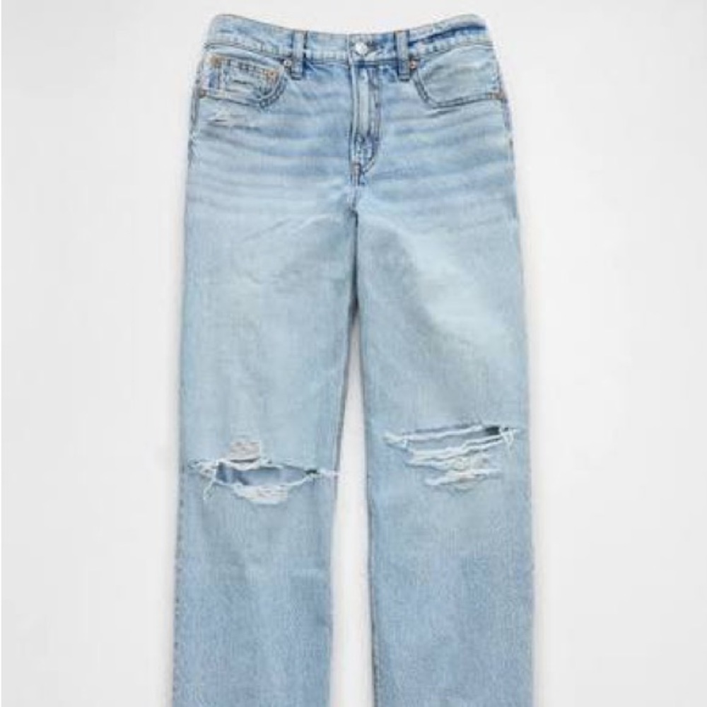AE Strigid Ripped High-Waisted Stovepipe Jean size 2 short